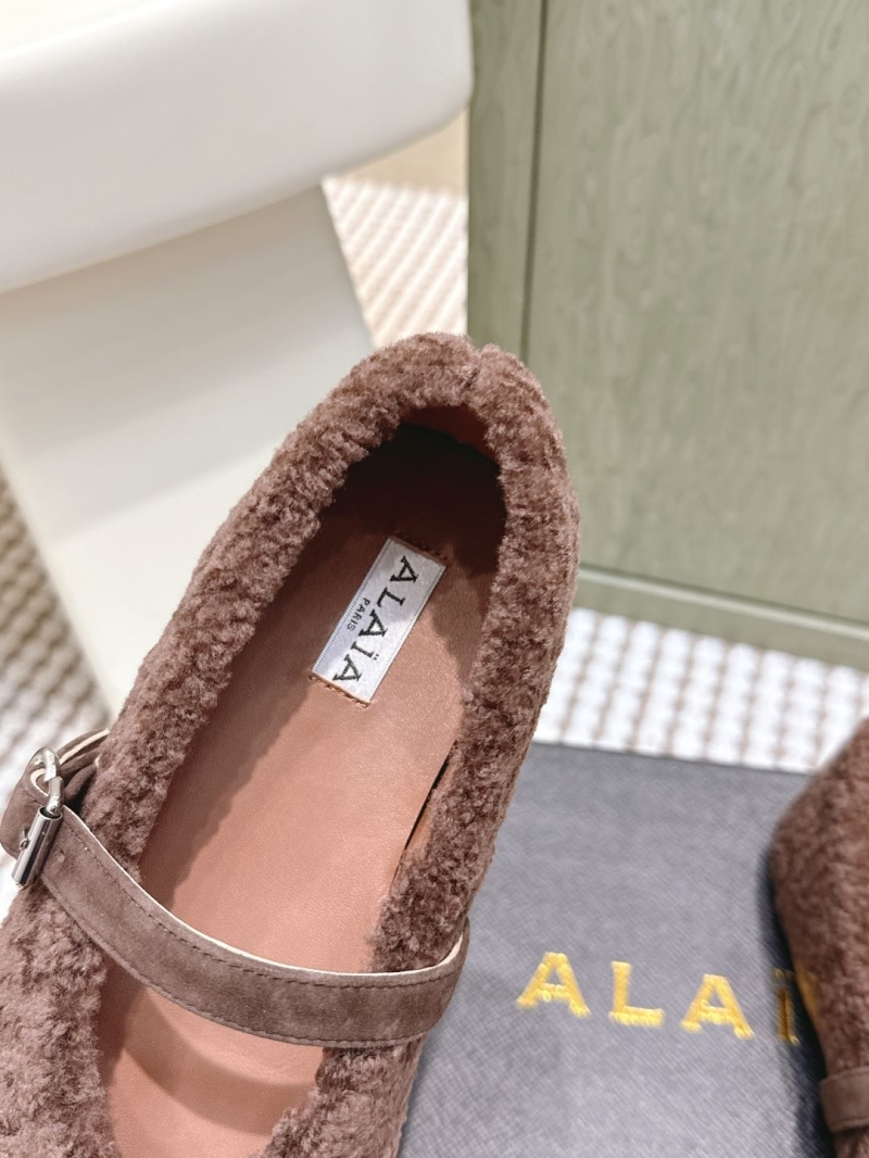 Alaia Flat Shoes